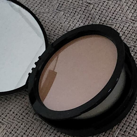 Mirabella Press Powder Foundation Press #6 - 100% Authentic - Picture 2 of 4